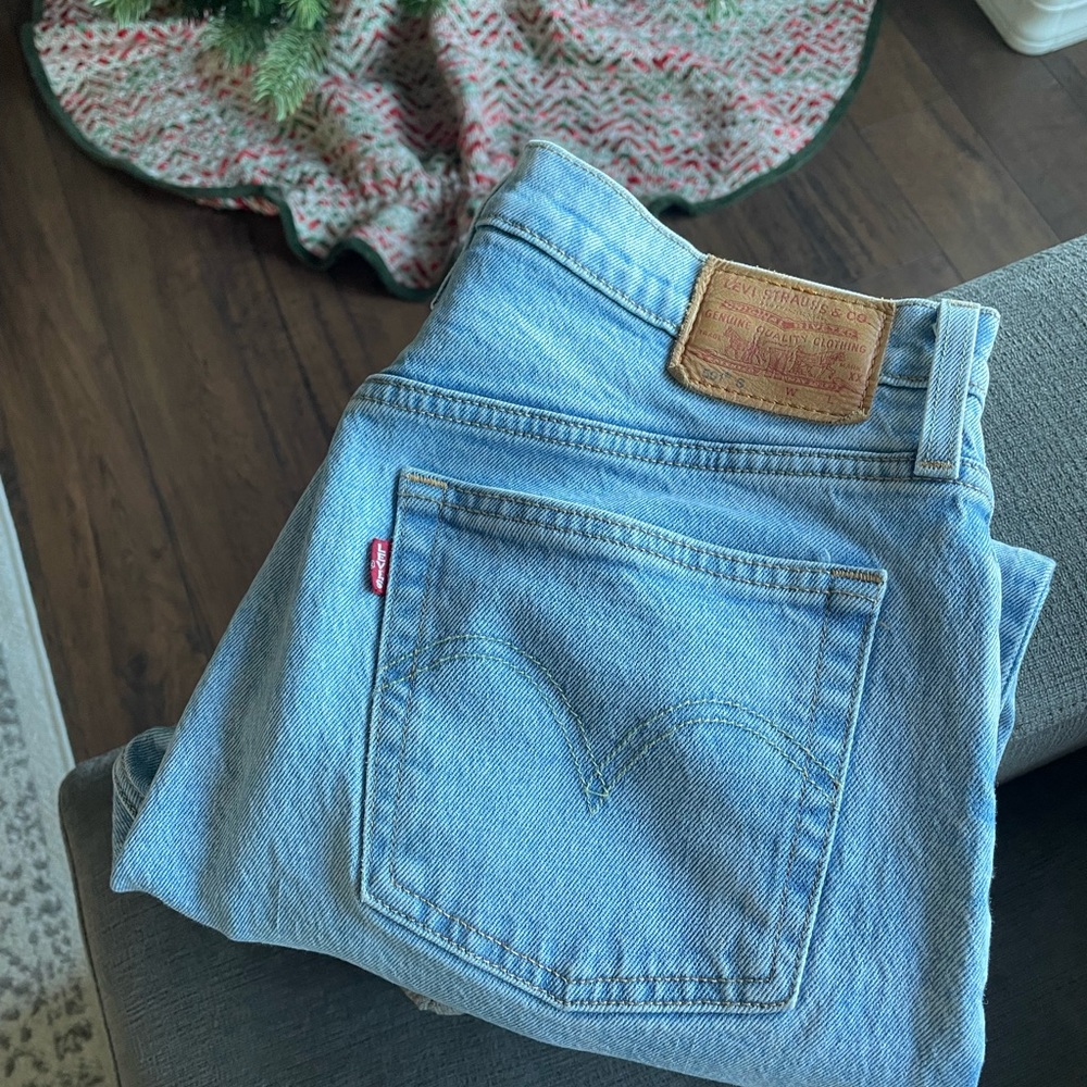 Levi’s women’s 501 jeans